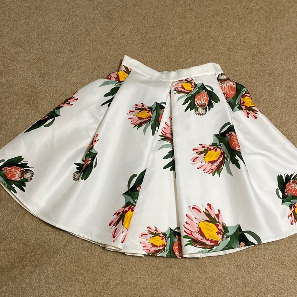 Floral full skirt
